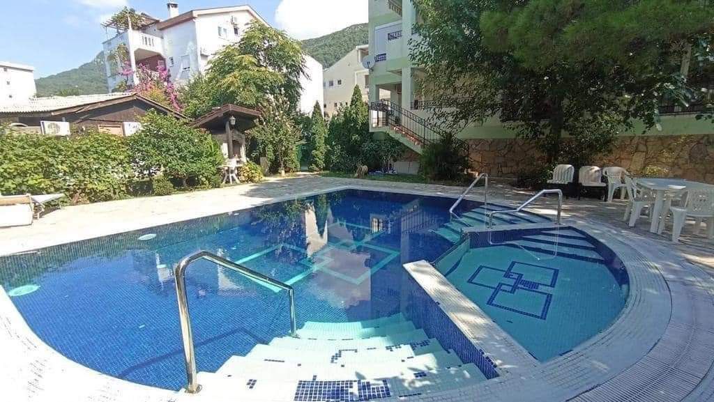 LARGE 3-ROOM APARTMENT IN A HOUSE WITH A POOL!