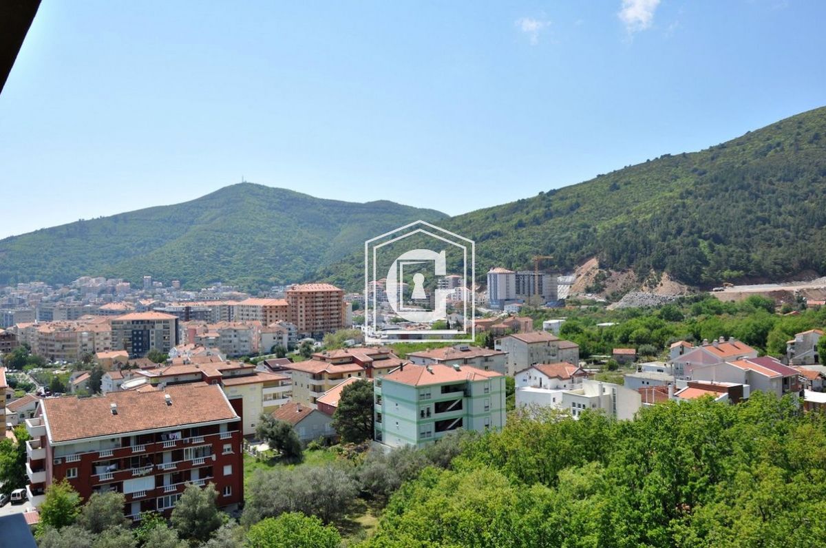 Apartment With 1 Bedroom And Mountain View!!!