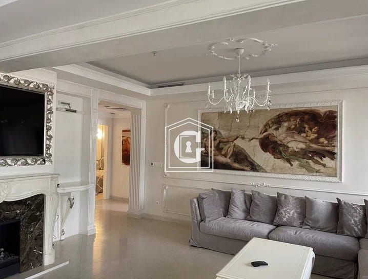 Luxurious Apartment With 3 Bedrooms On The First Line!!!