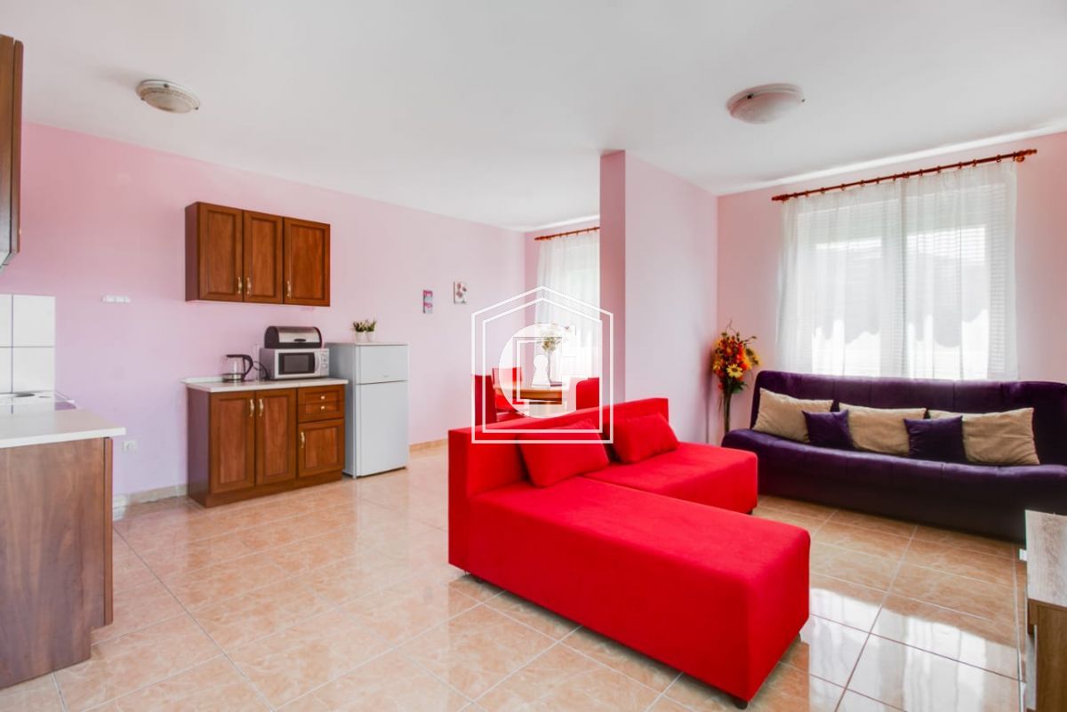 Apartment With 2 Bedrooms At A Super Price!!!