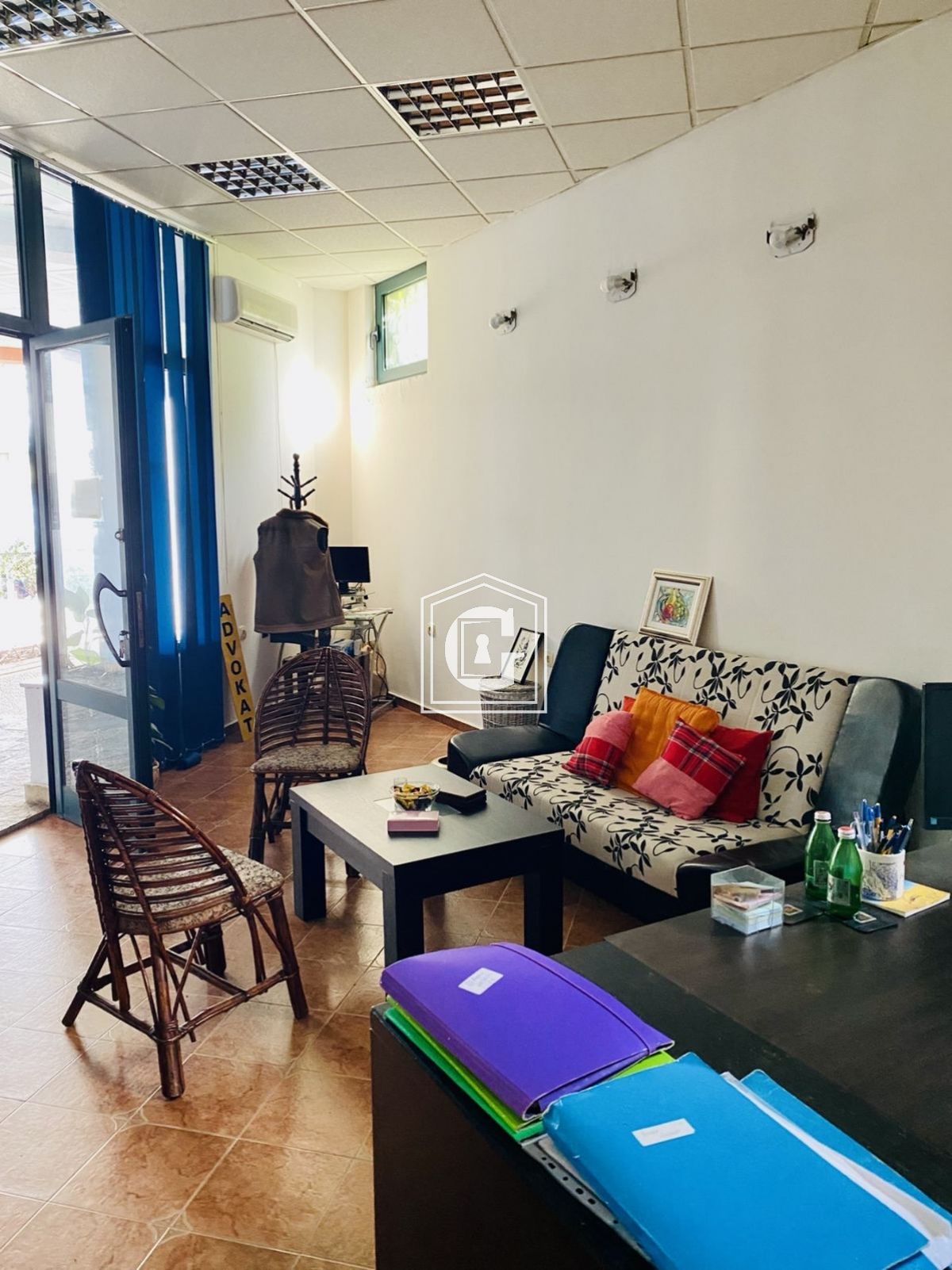 Commercial Premises (Office)!!!