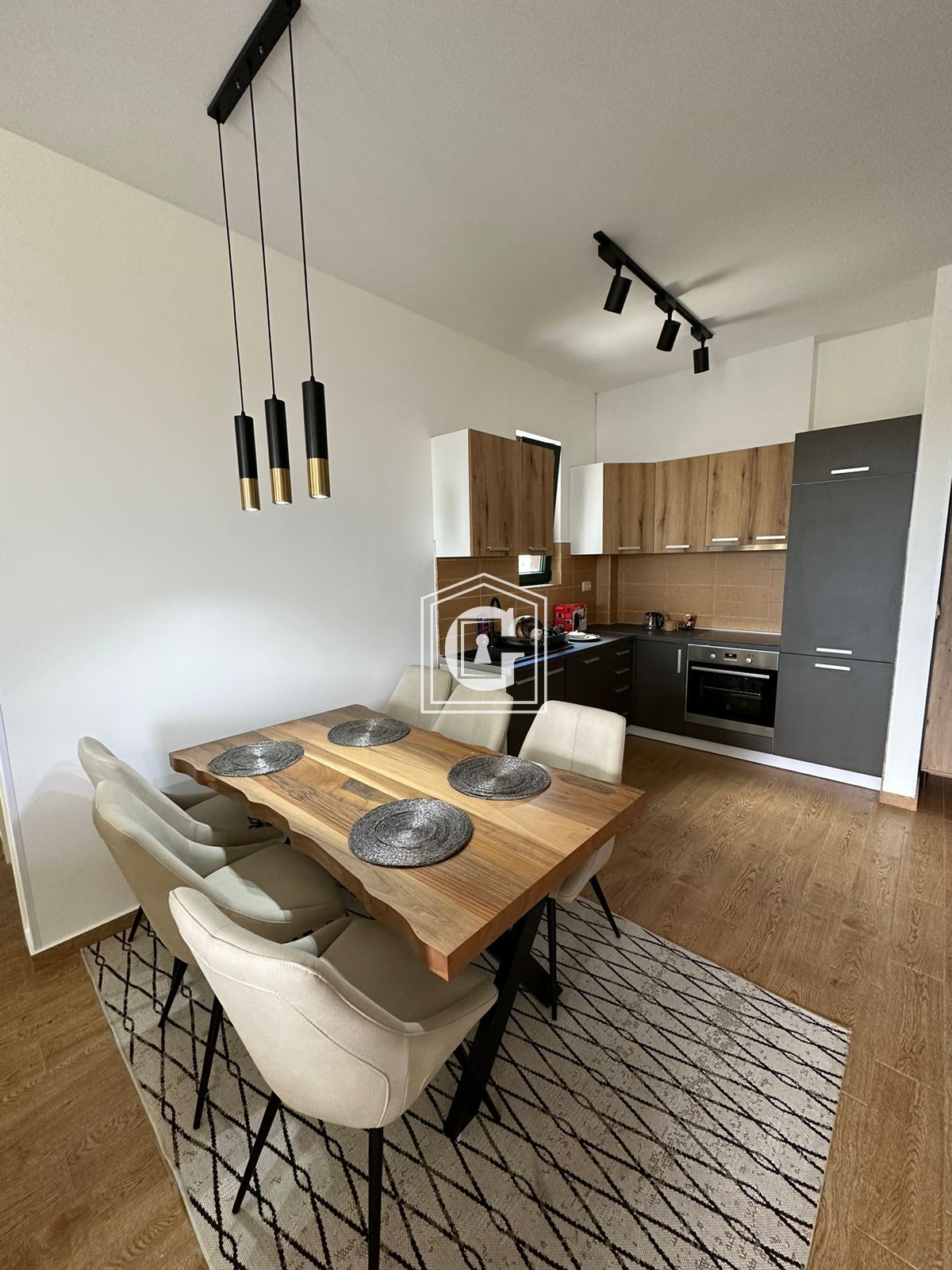 Apartment With 2 Bedrooms And Sea View!!!