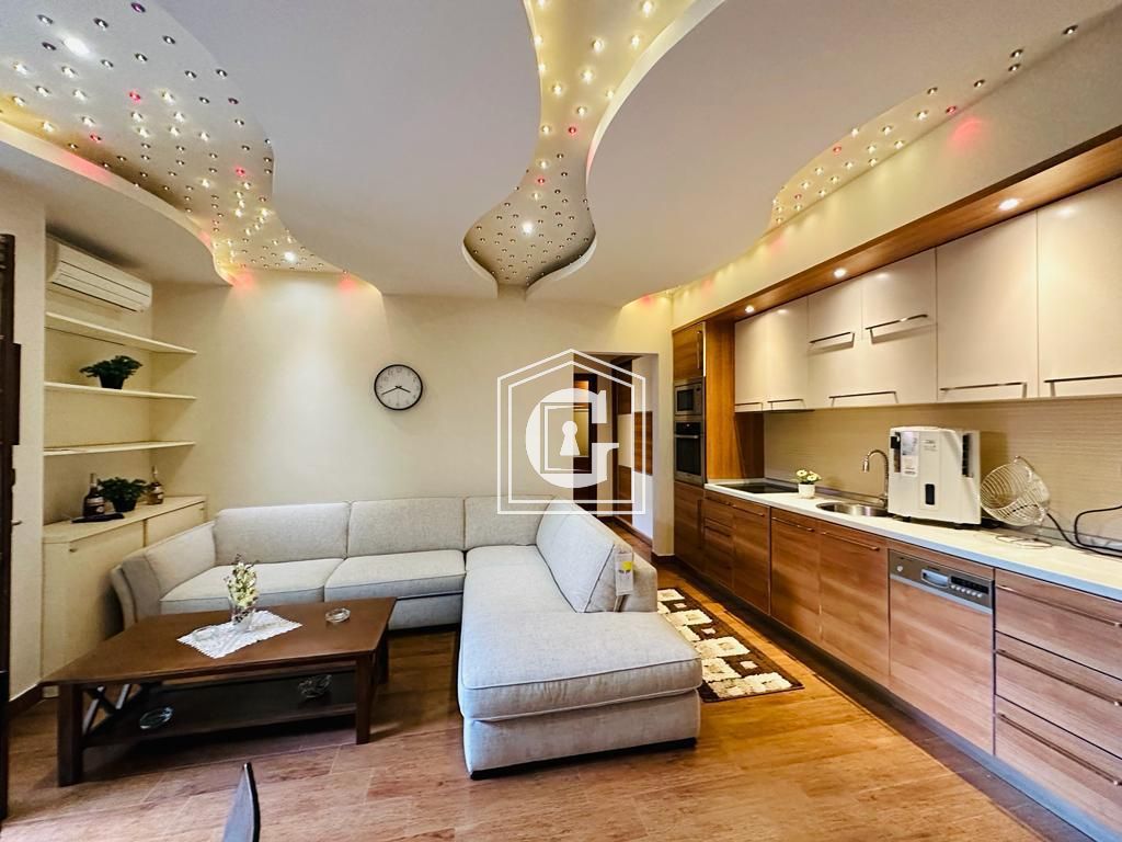 Apartment With 1 Bedroom On The First Line !!!