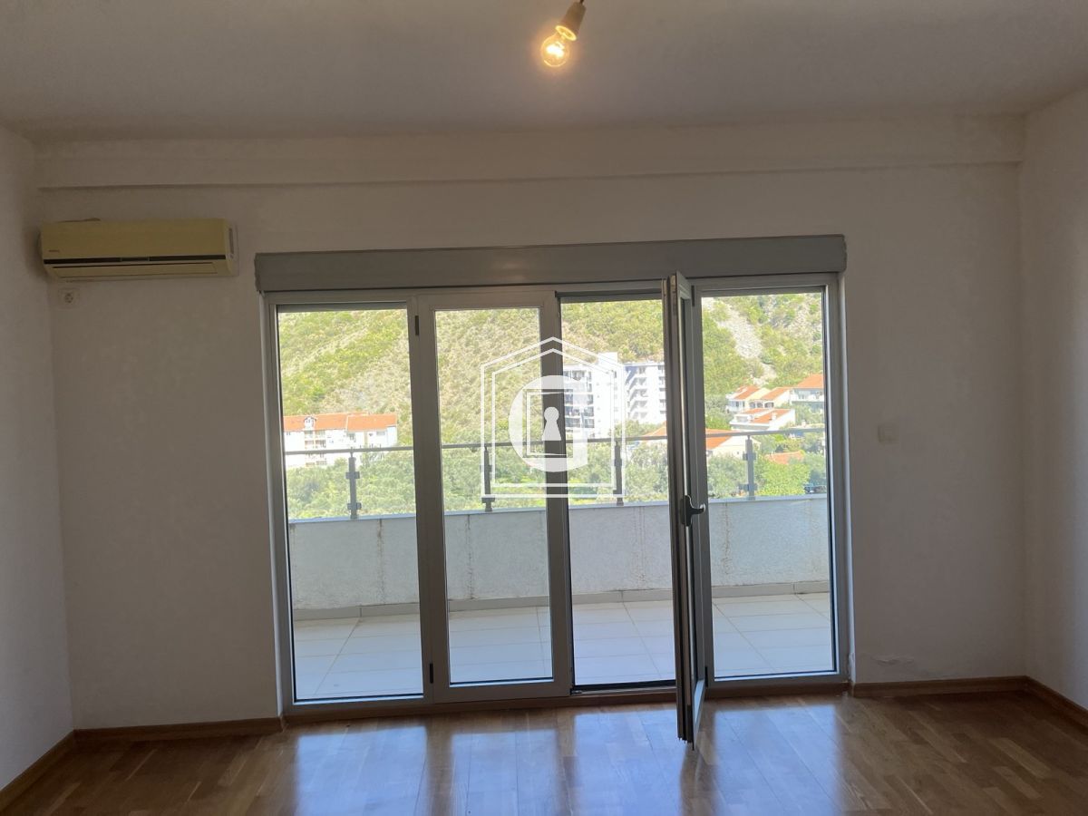 Apartment With 2 Bedrooms!!!