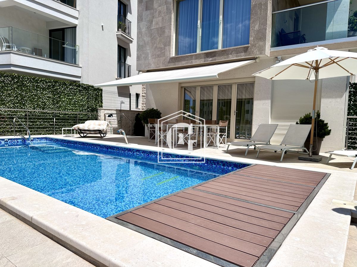 Luxurious Villa With A Pool And Designer Interior In A Resort Location!!!