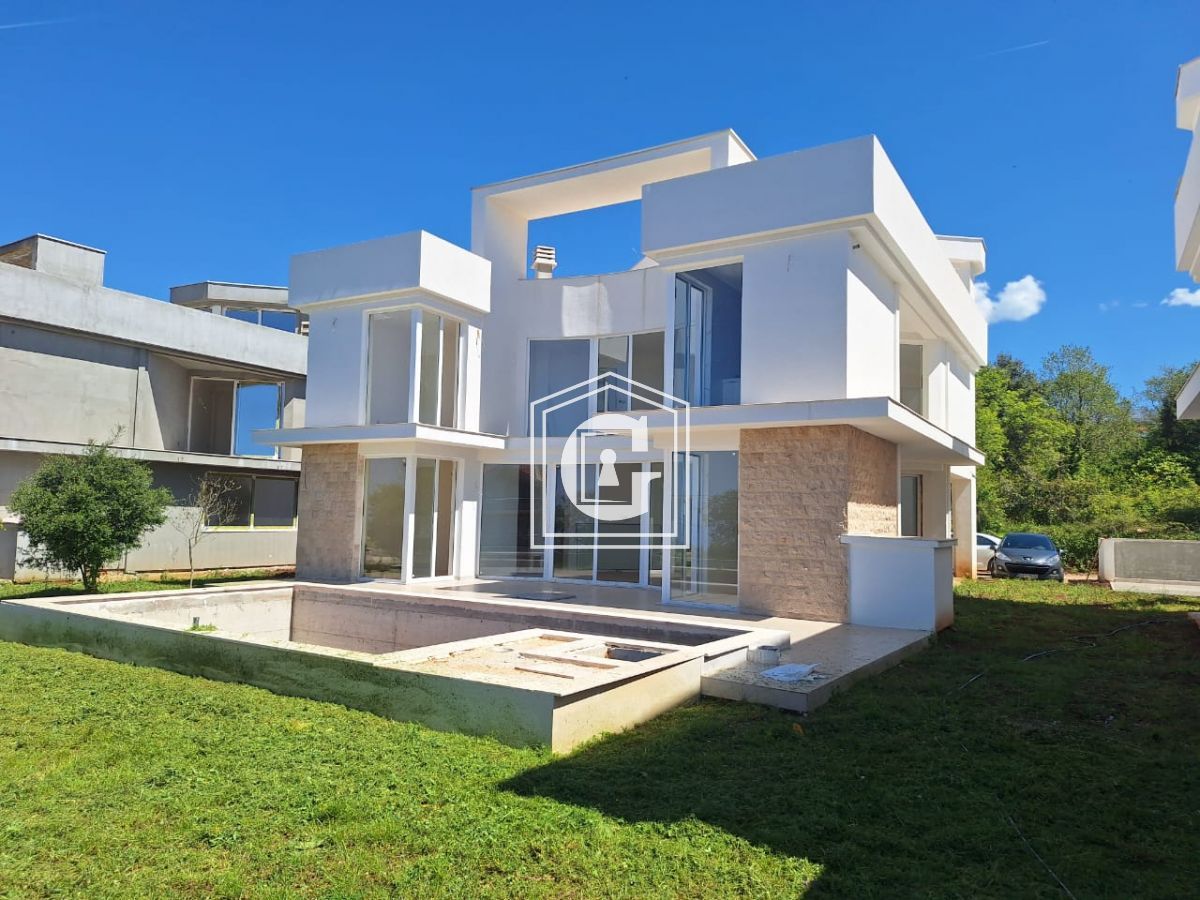 Luxury Villa With Pool!!!