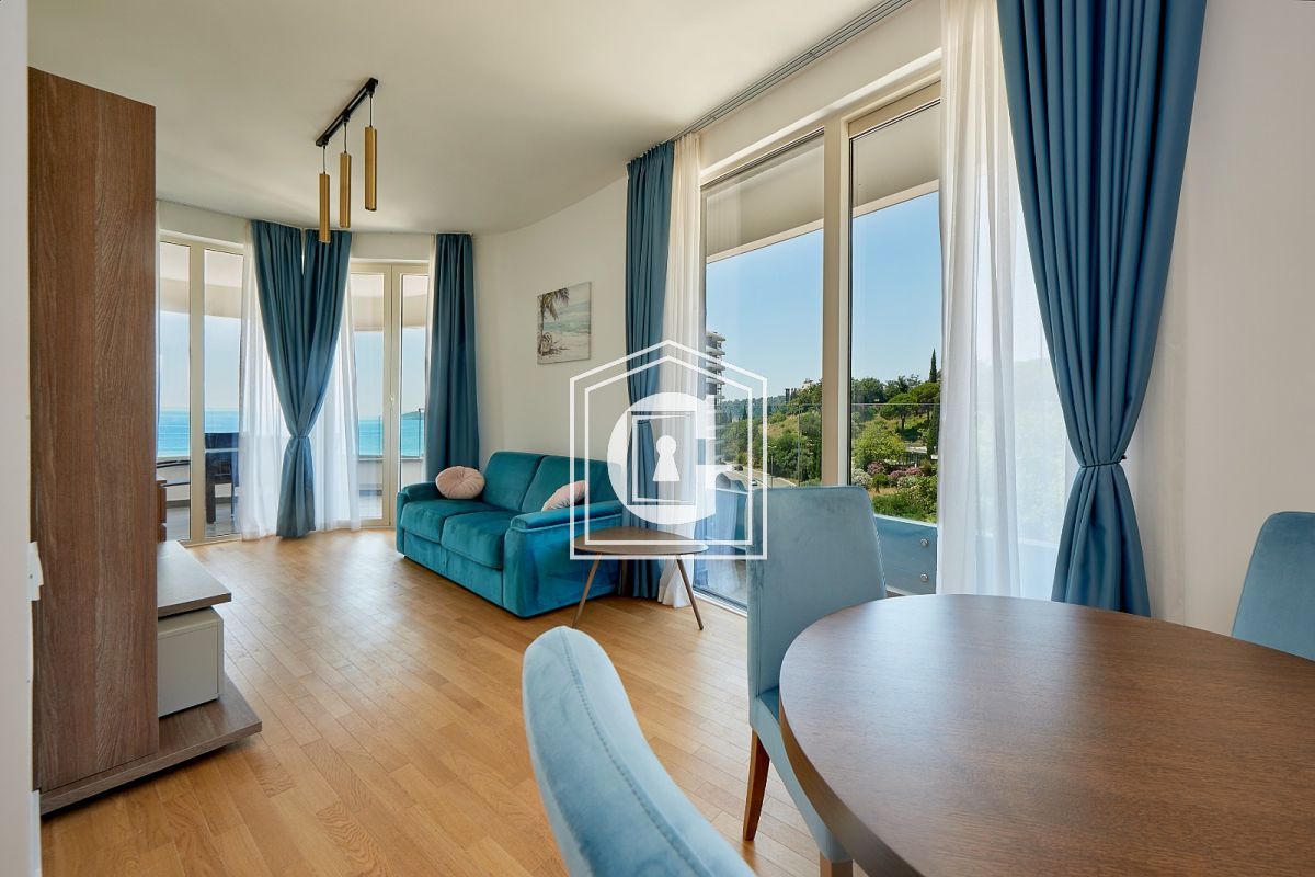 Luksuzni Apartmani Na Obali Sa 1 Spavaćom Sobom I Velikom Terasom!