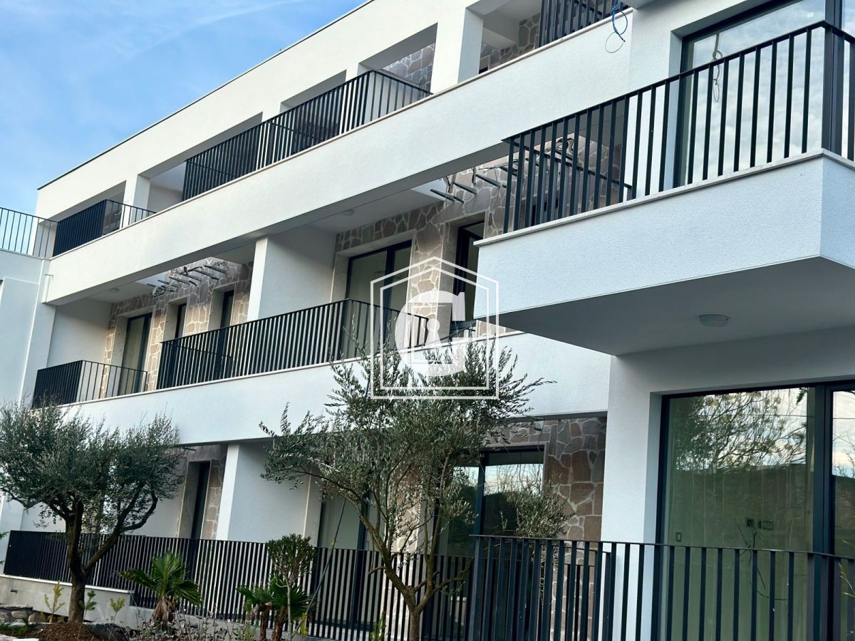 Apartment With 1 Bedroom In A New House!!!