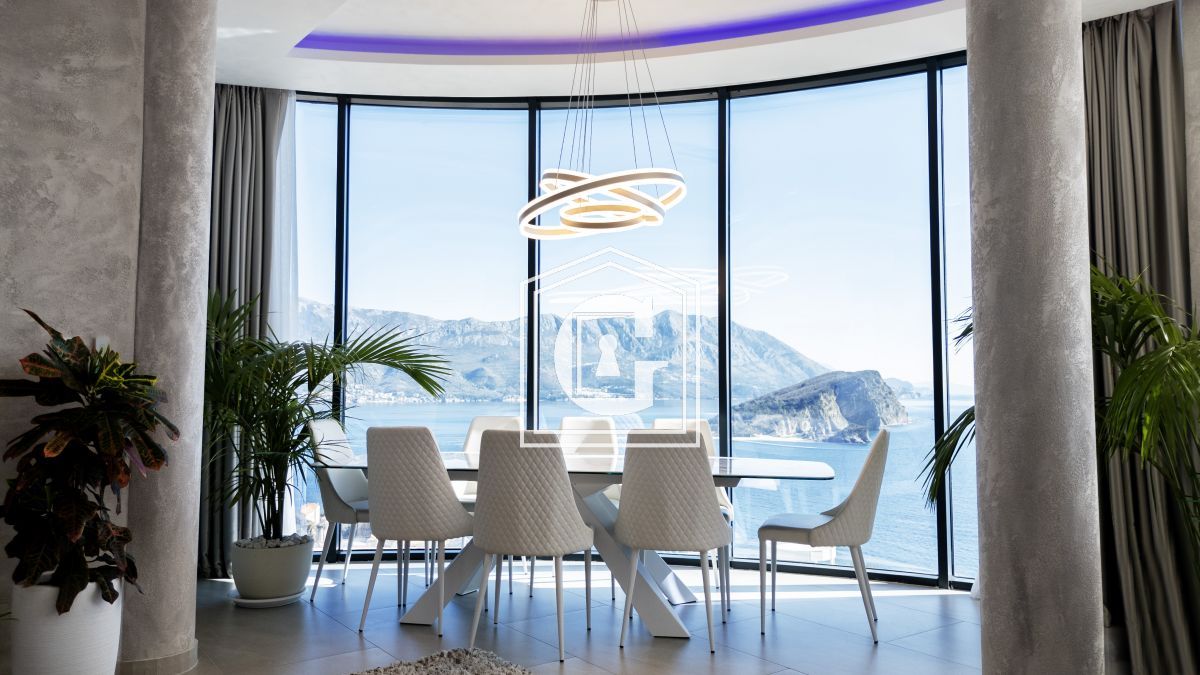 Penthouse With A Luxurious Sea View And Pool!!!