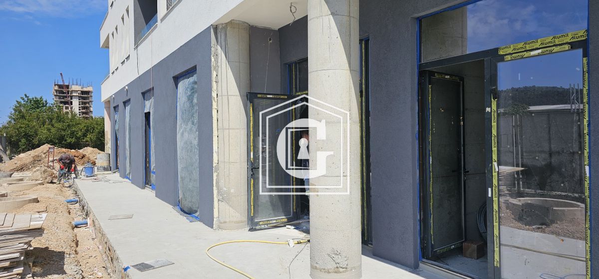 Commercial Premises In The Center Of A Bar With High Traffic!