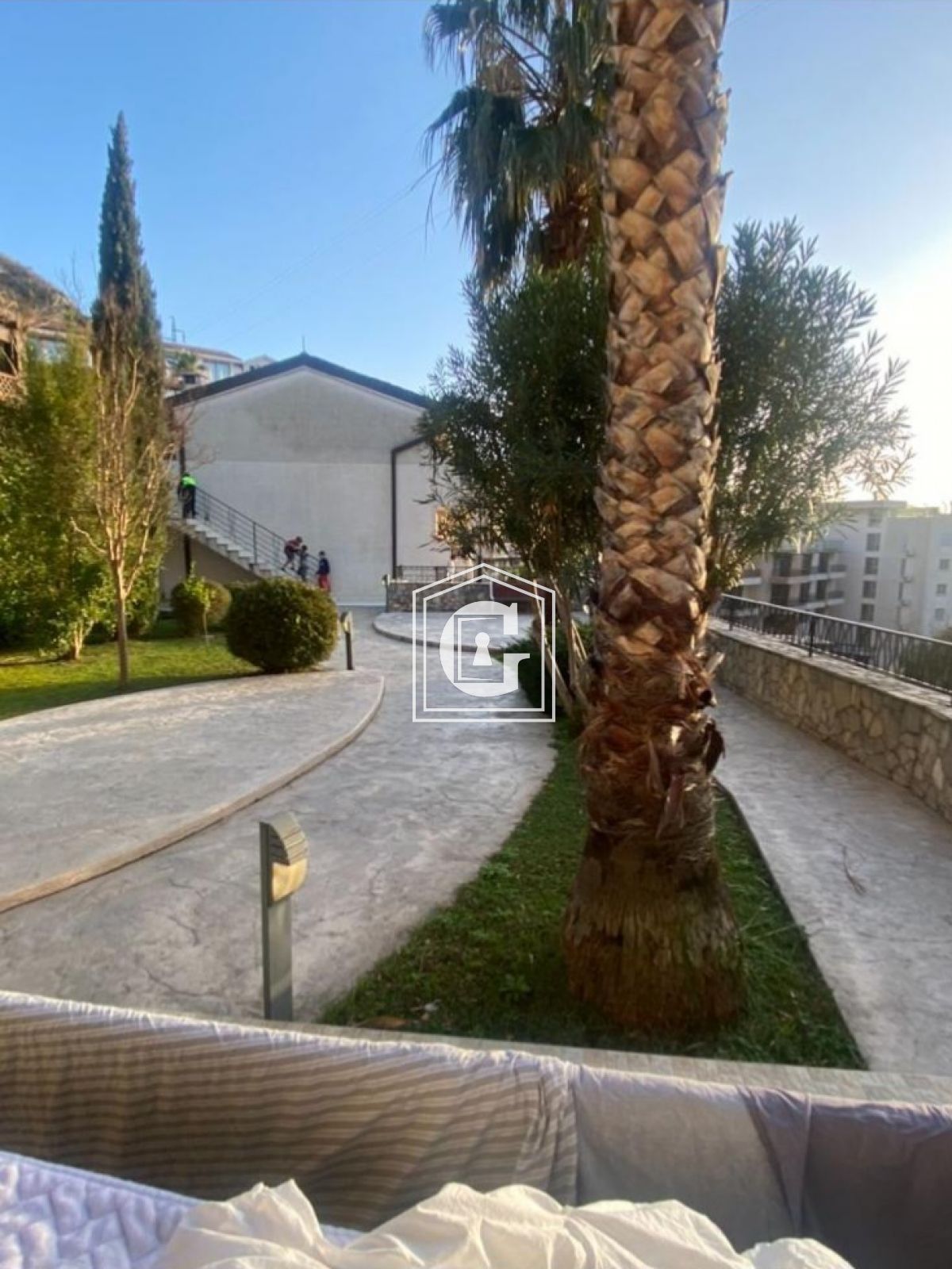 Luksuzni Stan Sa 2 Spavaće Sobe I Pogledom Na More U Vrh Lokaciji!!!
