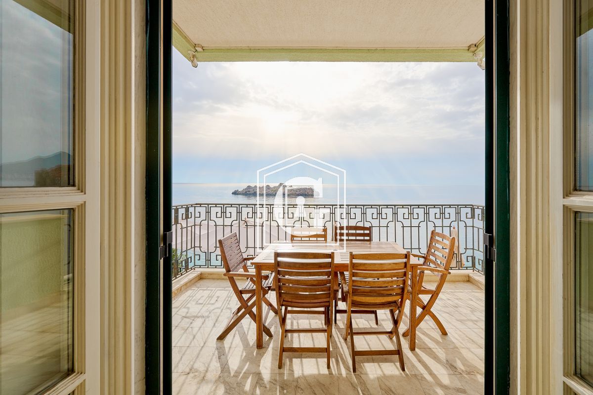 РОСКОШНАЯ КВАРТИРА С 4мя СПАЛЬНЯМИ В СВЕТИ СТЕФАН!!!