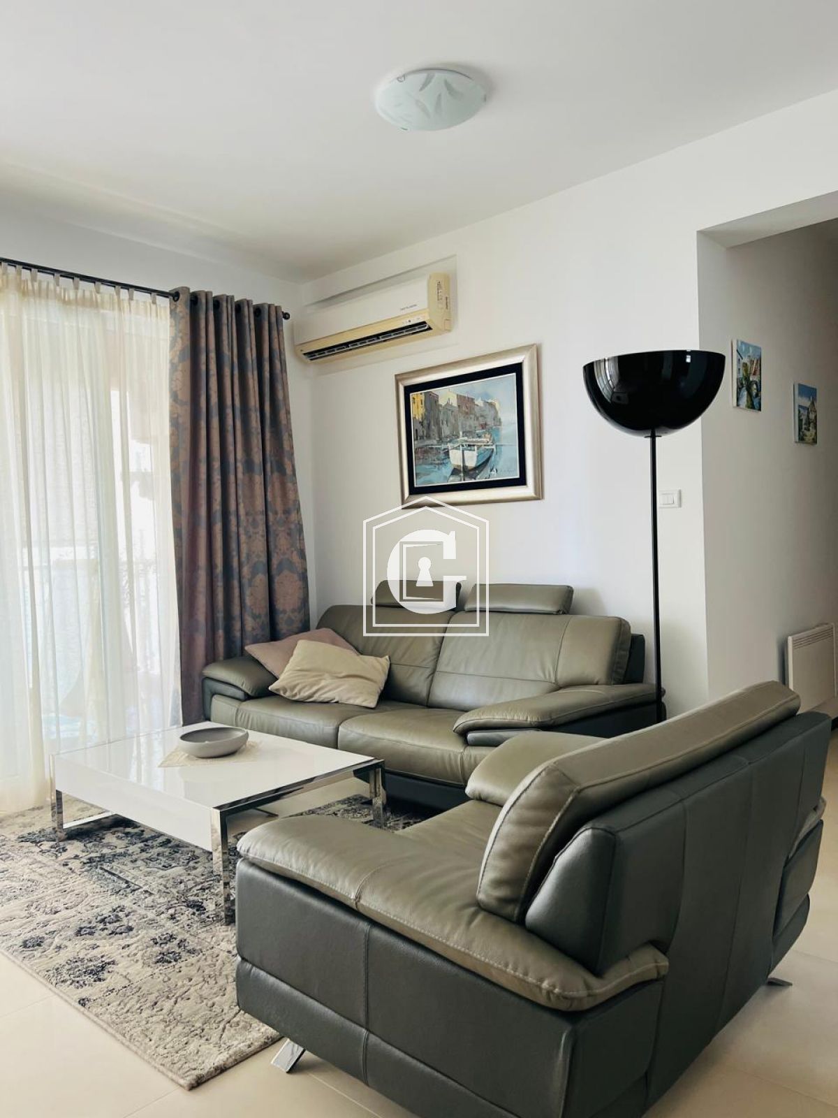 Beautiful apartment with three bedrooms!