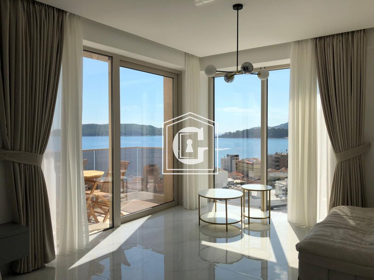 Nevera penthaus sa 1 spavaćom sobom! Panoramski pogled na more