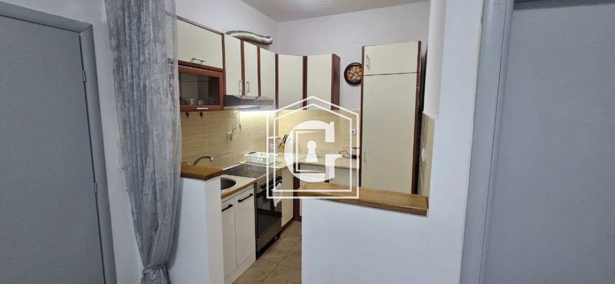 КВАРТИРА с 2мя СПАЛЬНЯМИ в Центре БУДВЫ