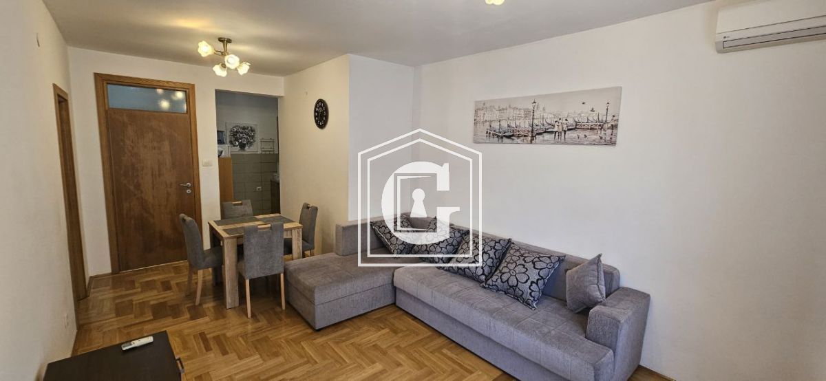 КВАРТИРА с 1ой СПАЛЬНЕЙ в ЦЕНТРЕ БУДВЫ!