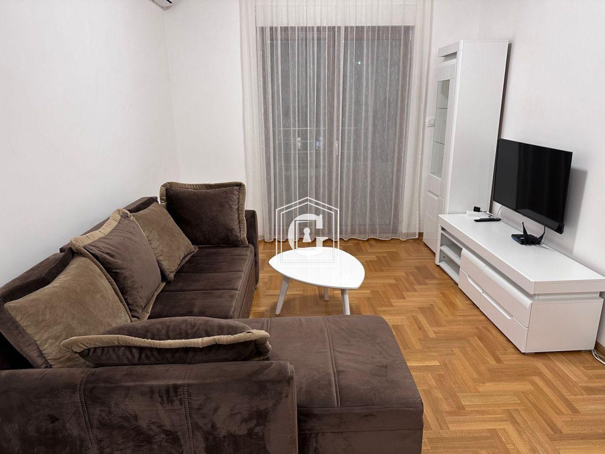 ПОТРЯСАЮЩАЯ КВАРТИРА С 1й СПАЛЬНЕЙ В ЦЕНТРЕ БУДВЫ!!!