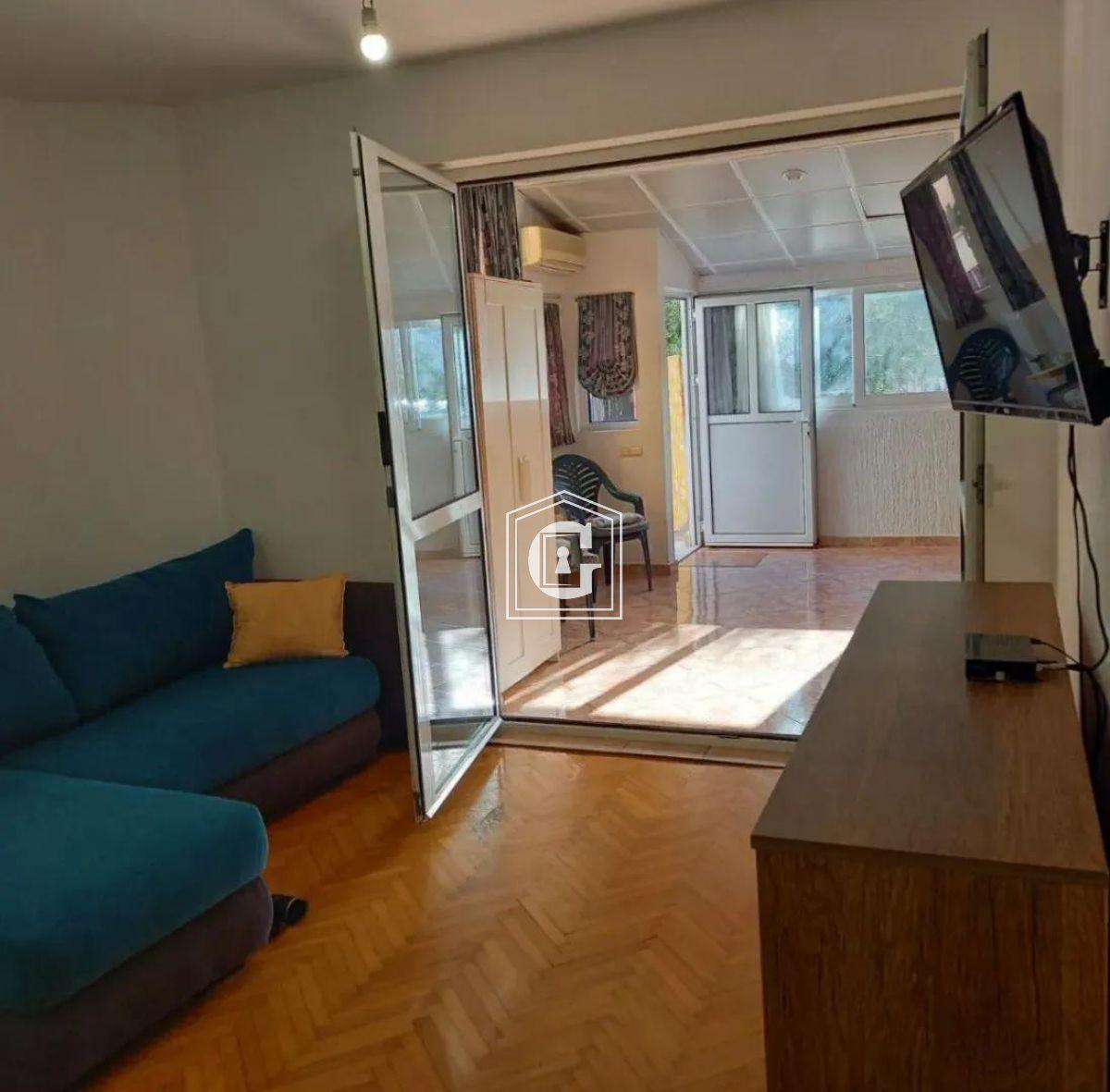 ПРОСТОРНАЯ И УДОБНАЯ КВАРТИРА С 1й СПАЛЬНЕЙ И ВИДОМ НА ГОРЫ