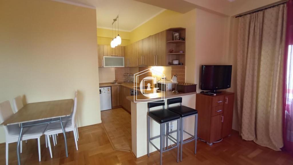 Beautiful apartment with 2 bedrooms in a house with a pool!!!