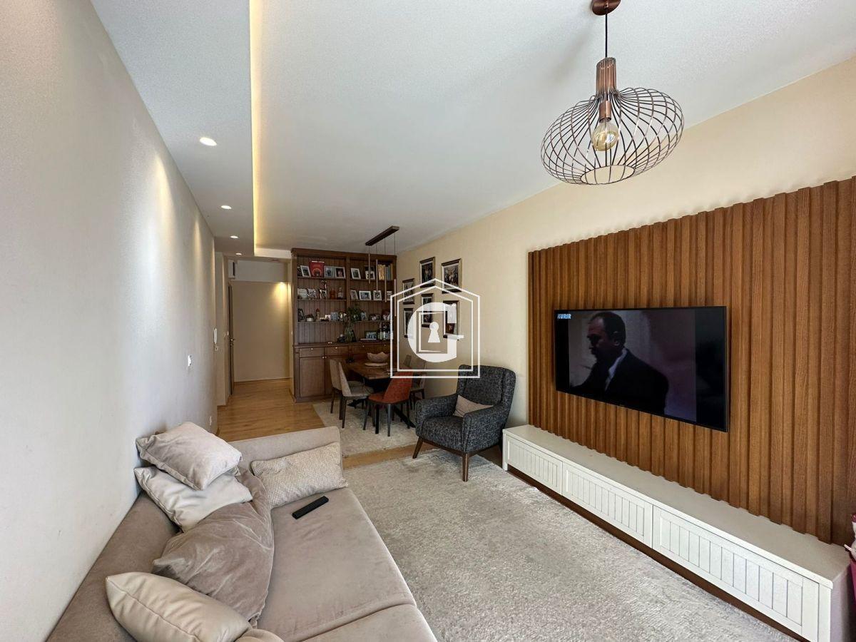 Stan sa 3 spavaće sobe!!!