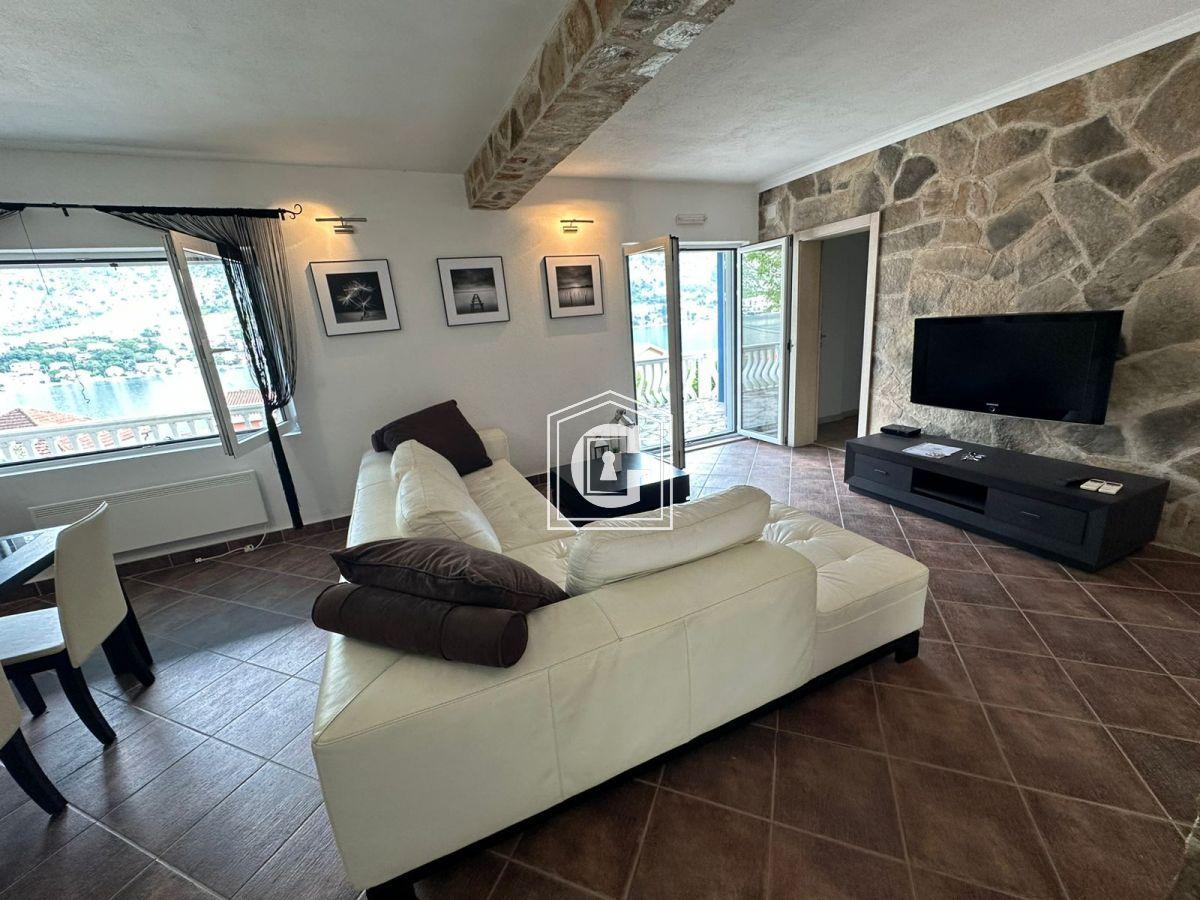 Amazing apartment with 3 bedrooms and a mesmerizing view!!!