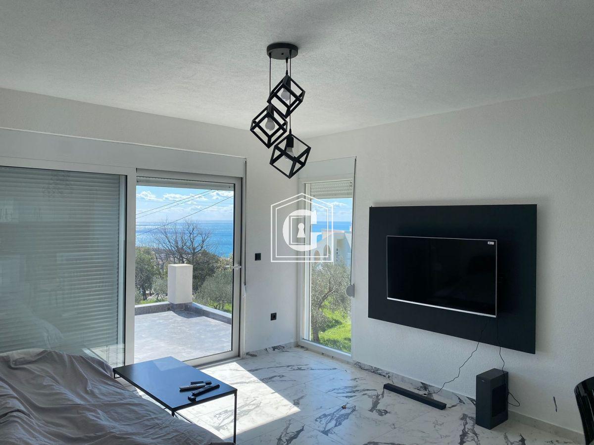 РОСКОШНЫЙ ДОМ С 4-мя БОЛЬШИМИ ТЕРРАСАМИ И ВИДОМ НА МОРЕ!!