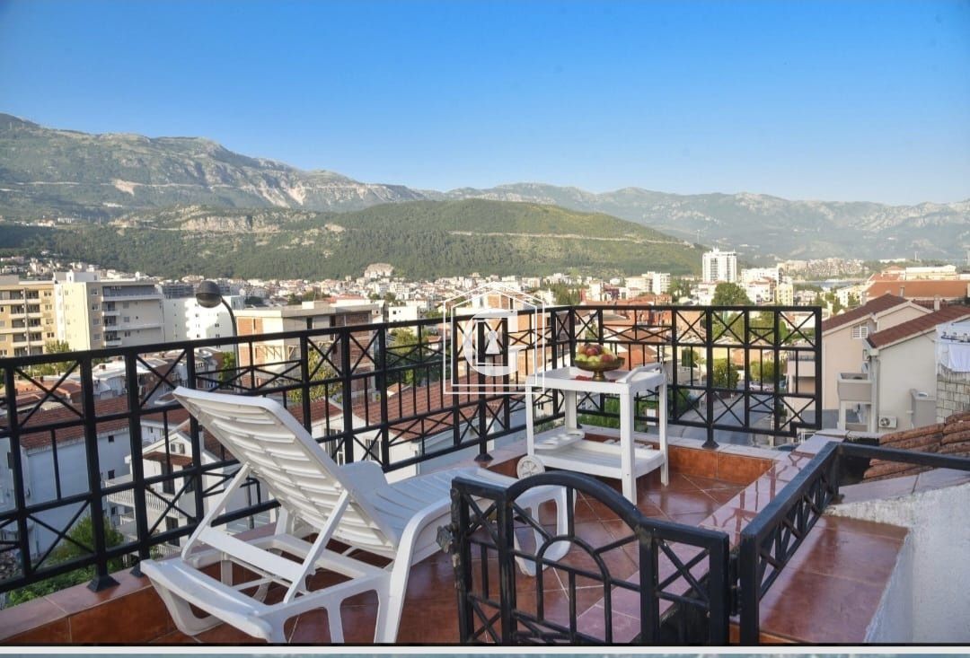 ДВУХУРОВНЕВАЯ КВАРТИРА С 2мя СПАЛЬНЯМИ И ВИДОМ НА МОРЕ!!!