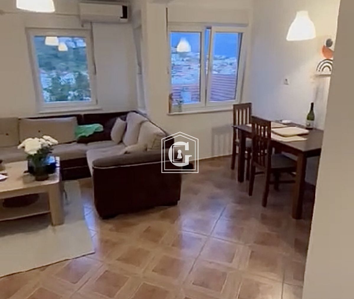 Apartment with 3 bedrooms in the center!!!