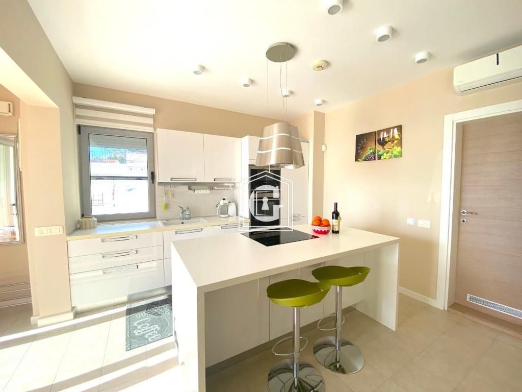 ВИЛЛА В ЗАКРЫТОМ ПОСЕЛКЕ С ШИКАРНЫМ ВИДОМ НА МОРЕ И СВЯТОЙ СТЕФАН!!!