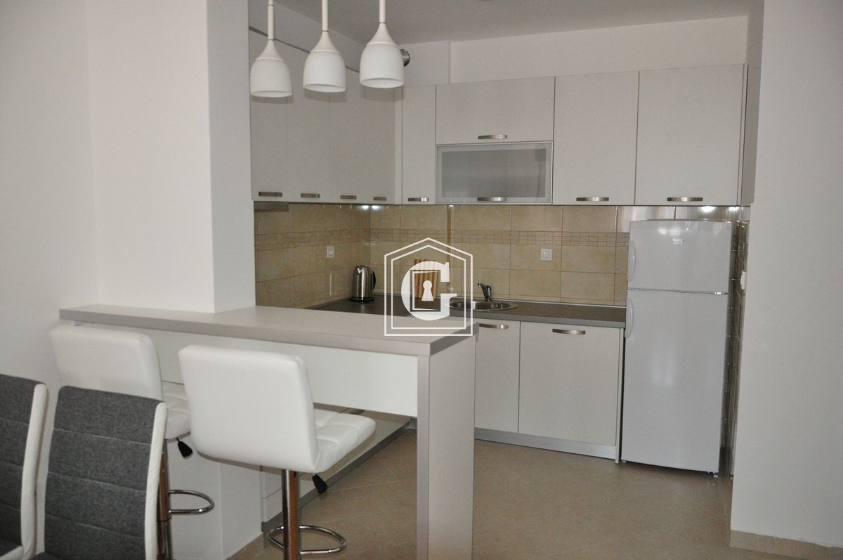 Stan u novoj zgradi sa 1 spavaćom sobom i pogledom na more!!!