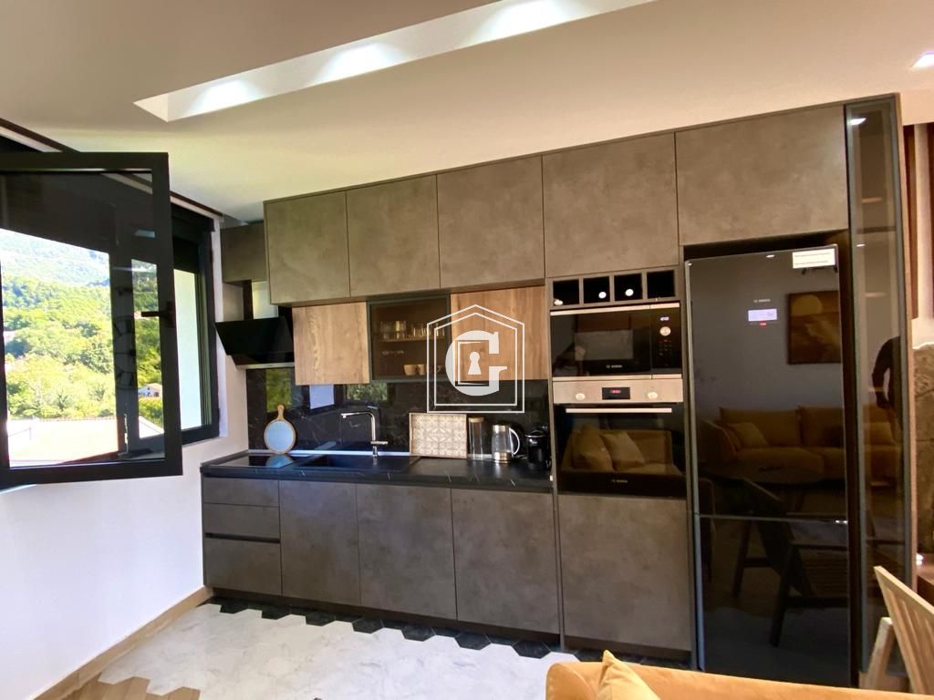 Penthouse with 1 bedroom and sea and mountain views!!!