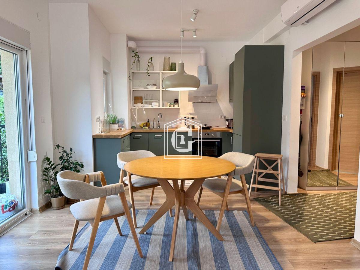 Stylish apartment with 1 bedroom near the sea!