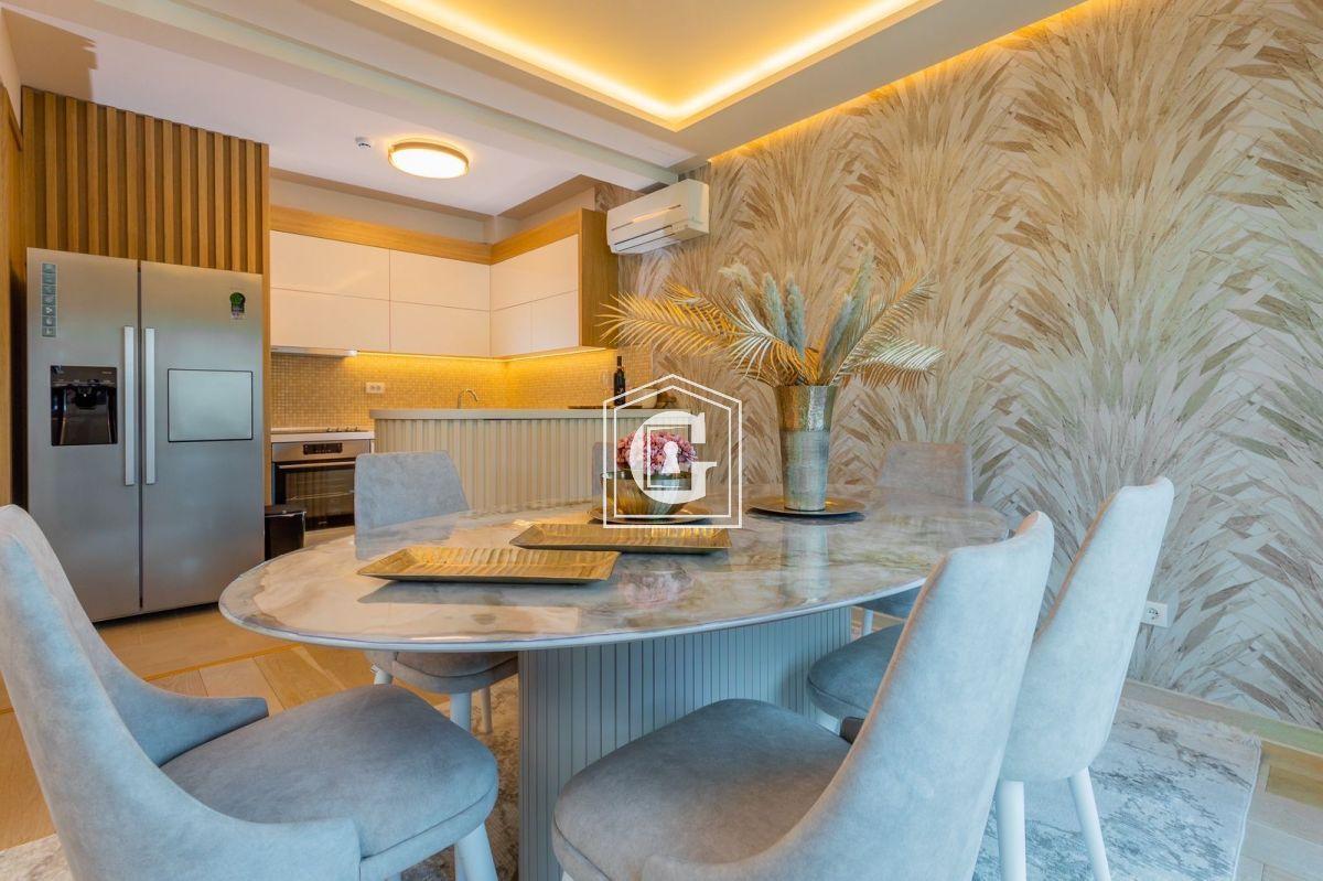 AMAZING PENTHOUSE WITH 2 BEDROOMS!