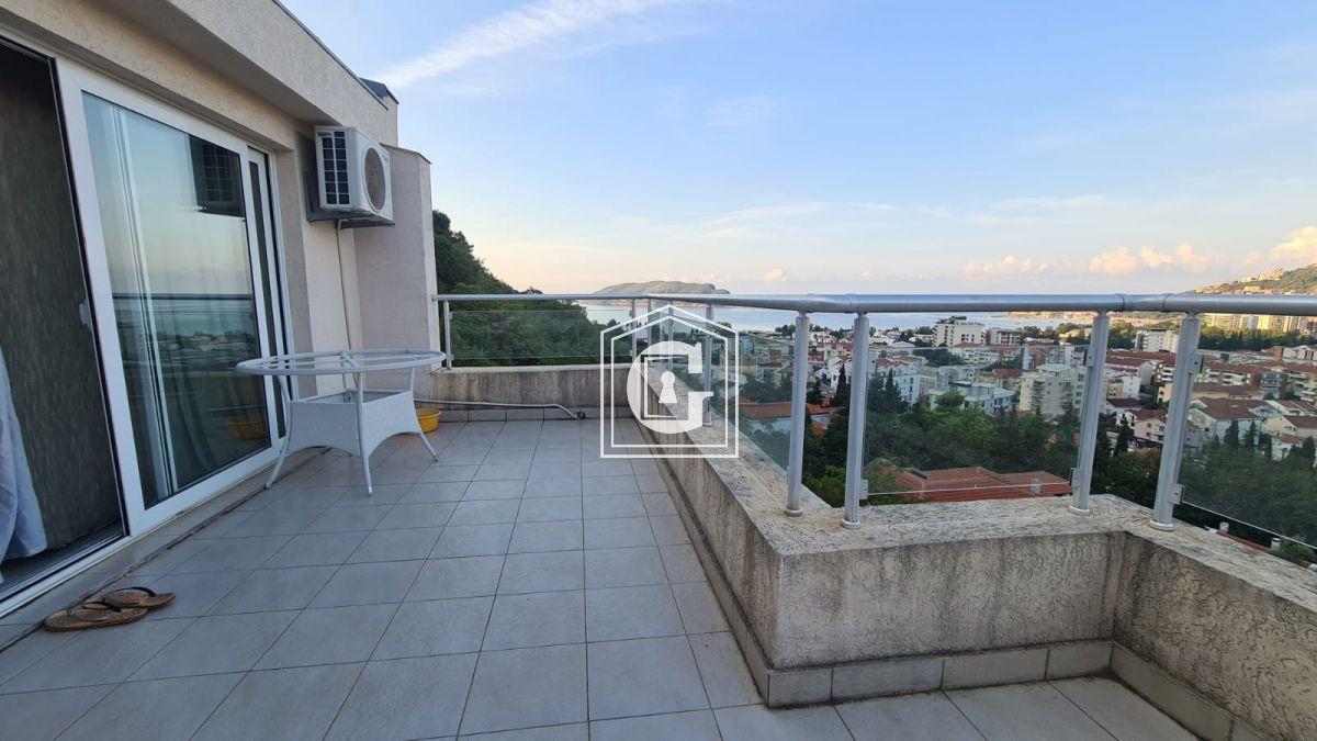 Stan sa pogledom na more u Budvi!!!