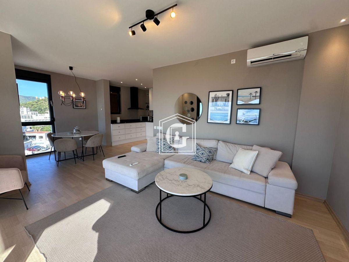 LUКSUZNІ APARTMANI sa 2 SPAVAЋE SOBE! NEVEROVATAN POGLED na MORE!