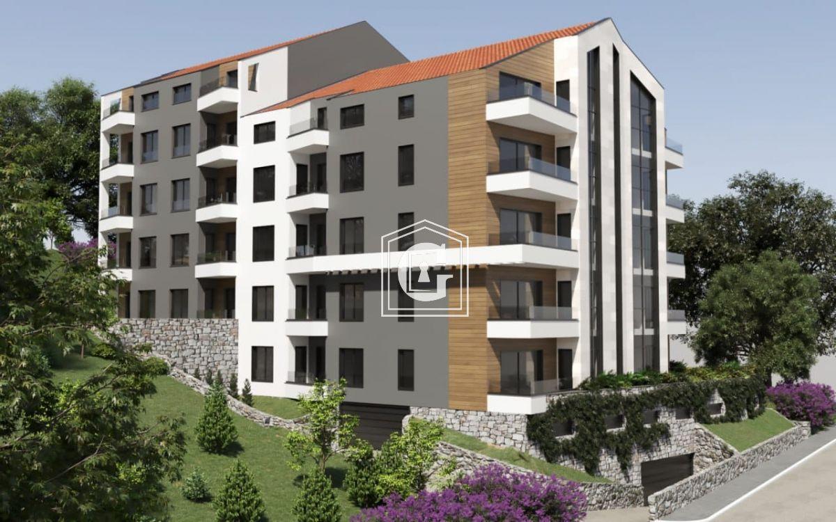 Stan u stambenom kompleksu sa bazenom!!!