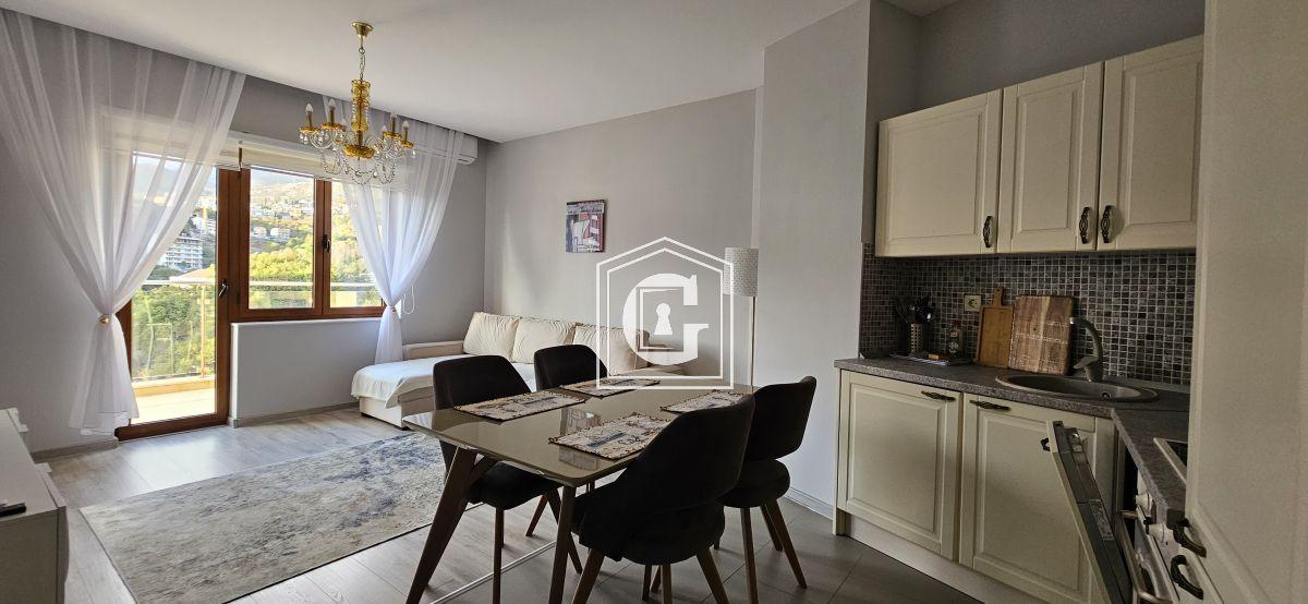 Luxury Apartments in a Gated Complex with 1 Bedroom! Complex with a Pool!