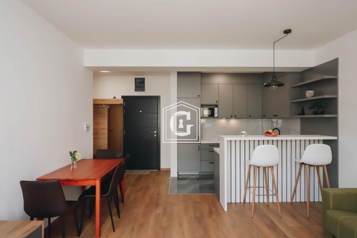 Stylish apartment in a new complex!!!