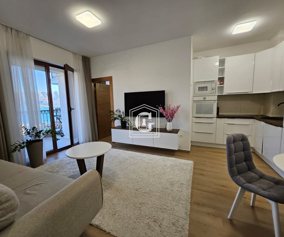 Apartment with 2 bedrooms with panoramic sea view!!!