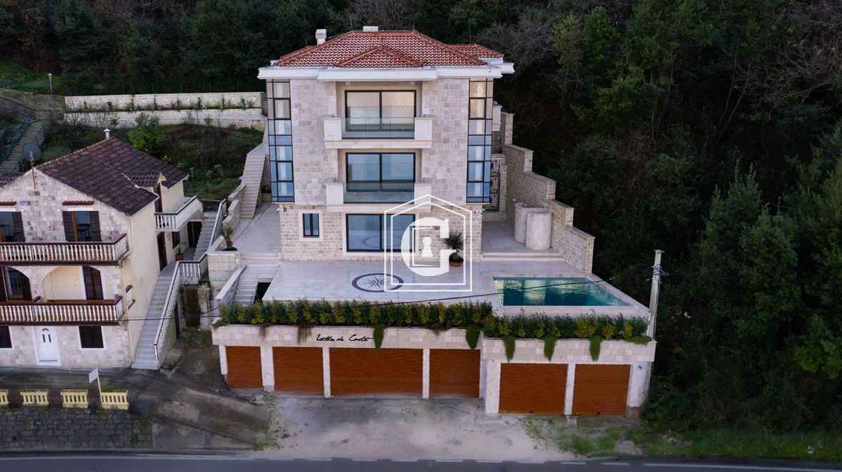 Luxurious Villa on the Coast of the Bay of Kotor!!!