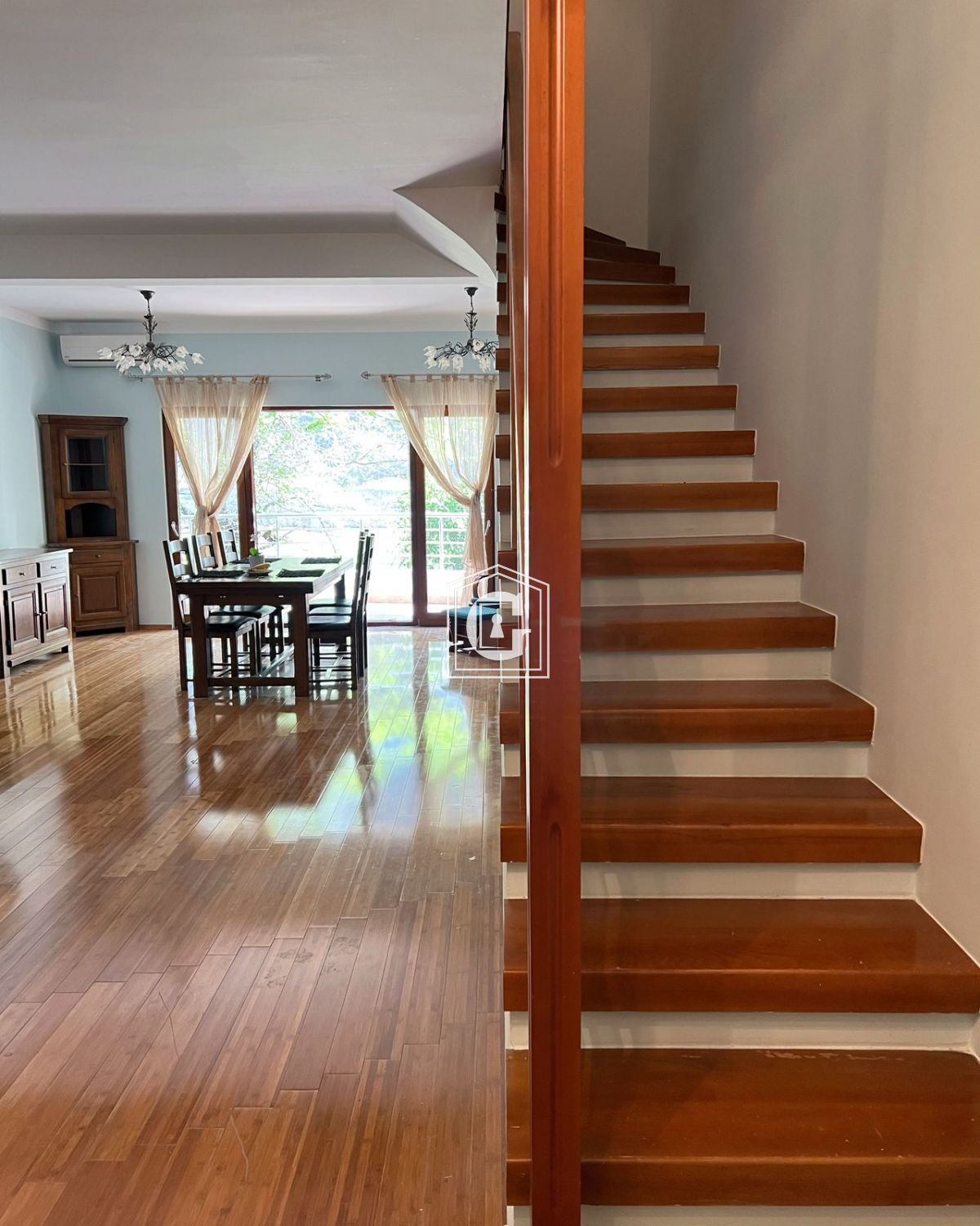 Продаја лепог стана са погледом на залив!