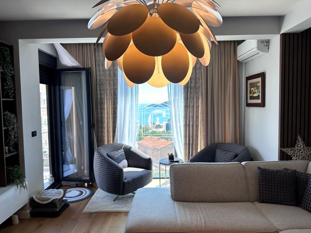 Super Apartments With 3 Bedrooms And A Sea View!!!