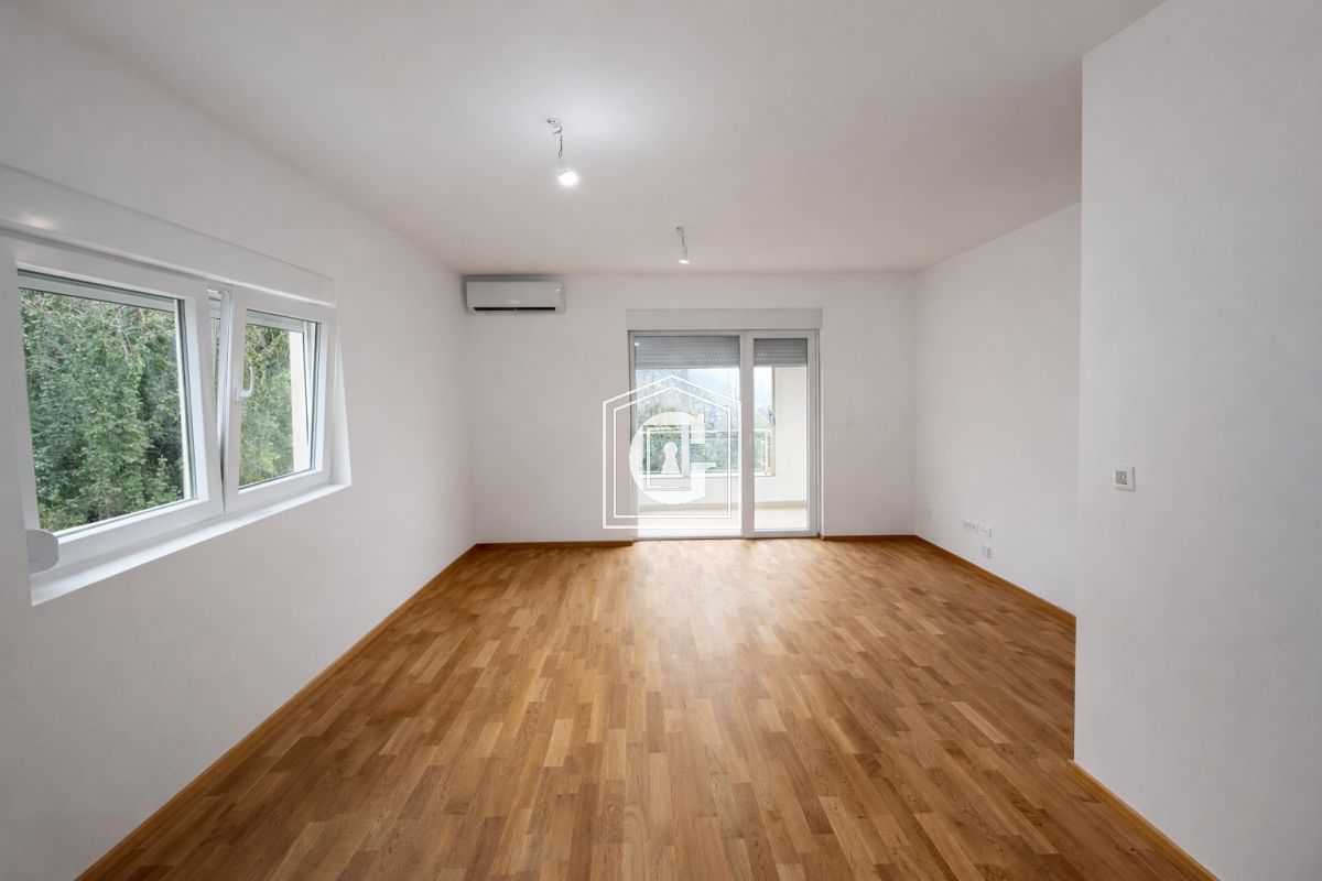 Apartment with 1 bedroom in a new house!!!