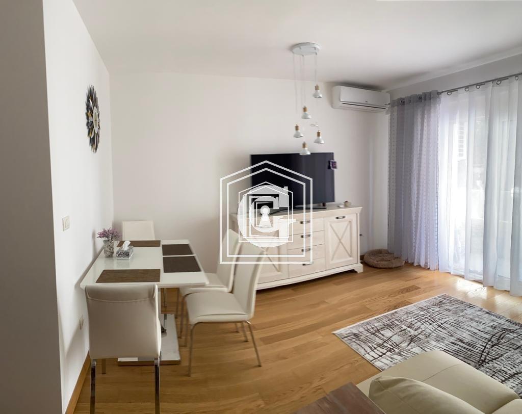 ЗАМЕЧАТЕЛЬНАЯ КВАРТИРА С 2мя СПАЛЬНЯМИ!!!