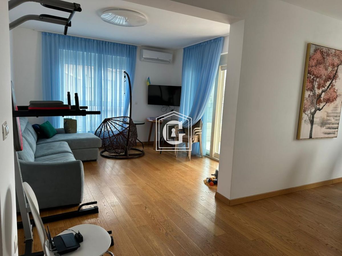 КВАРТИРА С 3мя СПАЛЬНЯМИ И ВИДОМ НА МОРЕ!!!