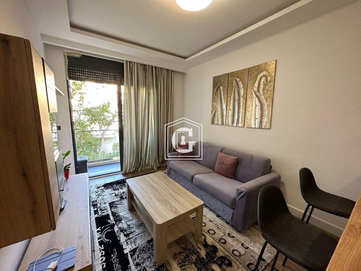 Apartment with 1 bedroom in a house with a pool!!!