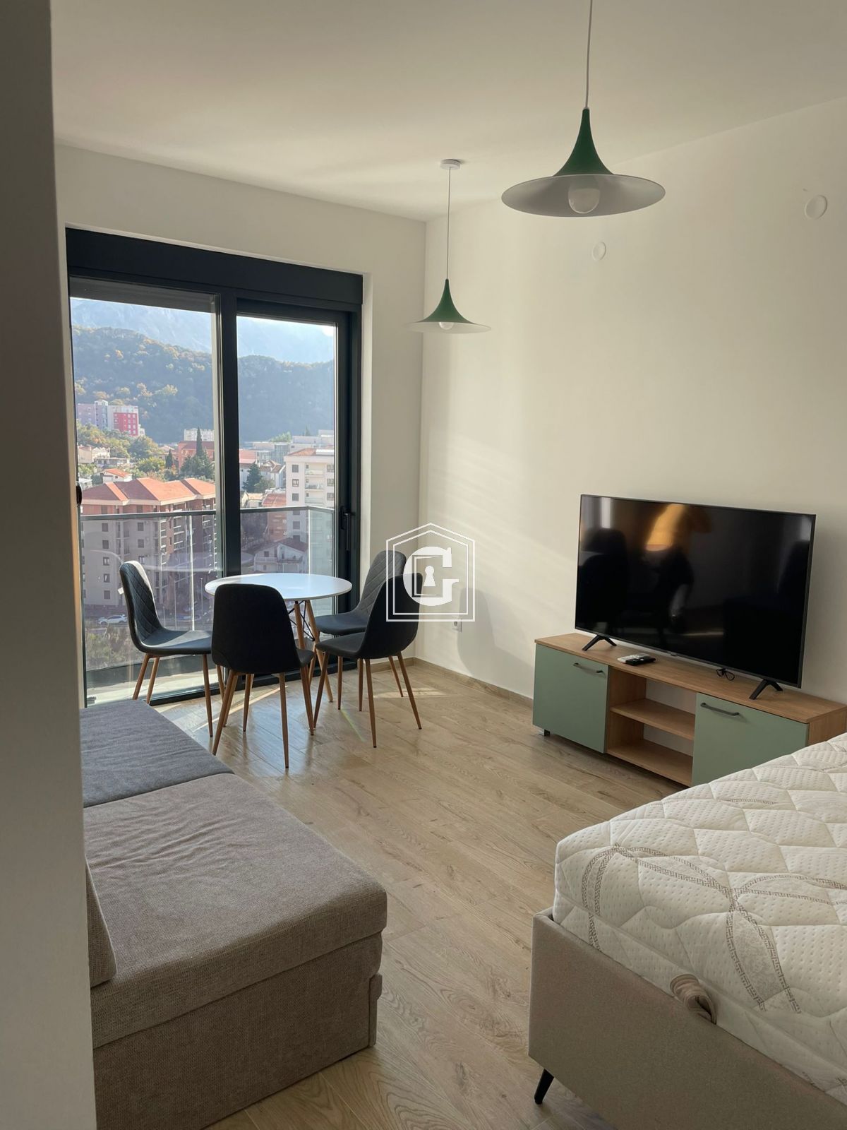 СТИЛЬНАЯ СТУДИЯ С ВИДОМ НА МОРЕ В БЕЧИЧИ!!!