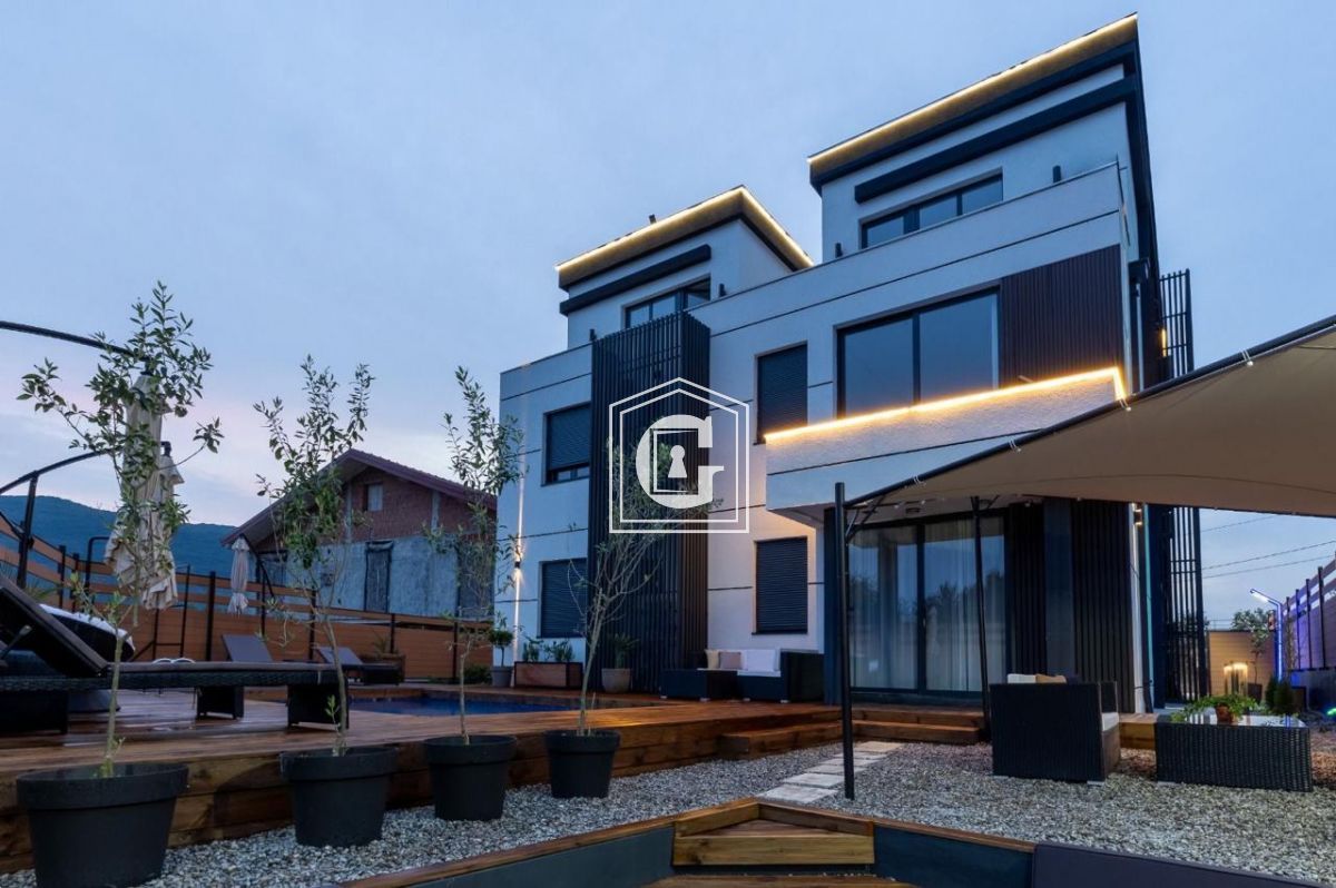 КВАРТИРА С 1й СПАЛЬНЕЙ В РОСКОШНОМ ЖИЛОМ КОМПЛЕКСЕ!!!