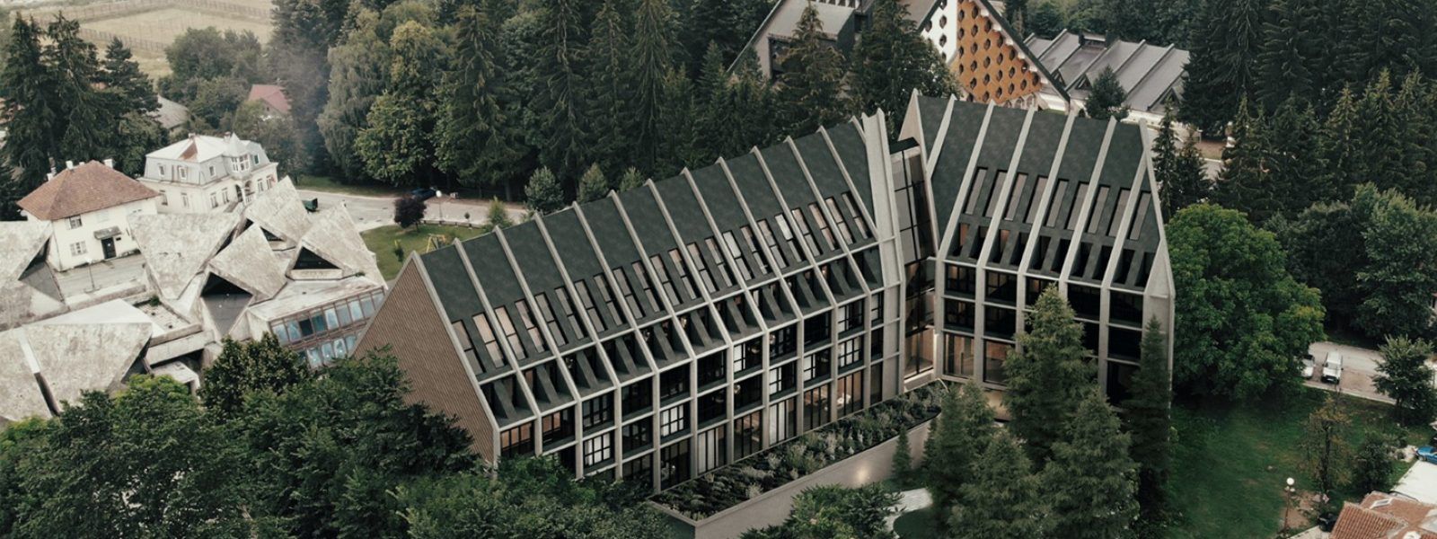 LUXURY APARTMENTS IN A MOUNTAIN HOTEL IN KOLASIN