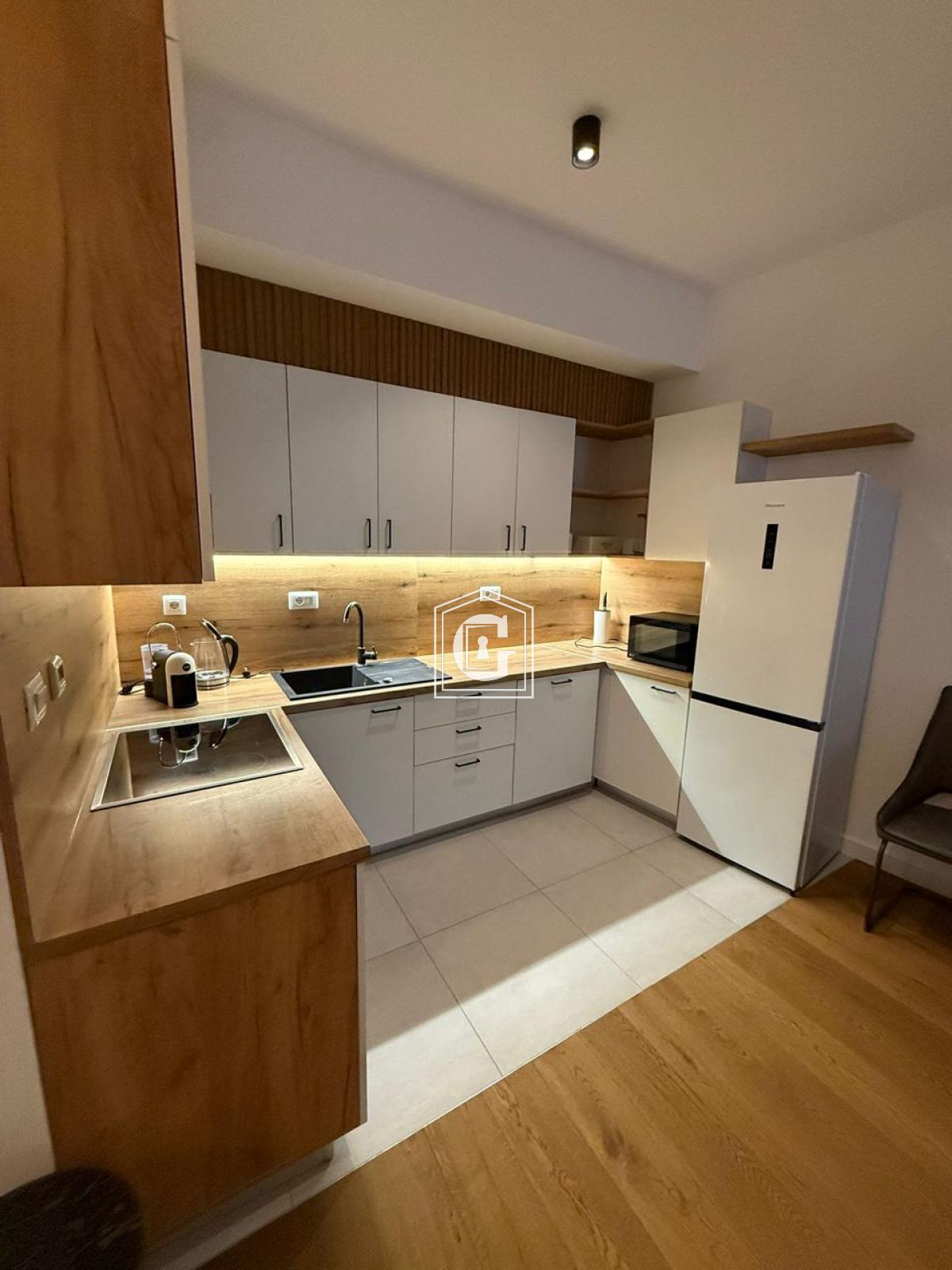 STILNA APARTMAN U SAVREMENOM STAMBENOM KOMPLEKSU U BARU!!!